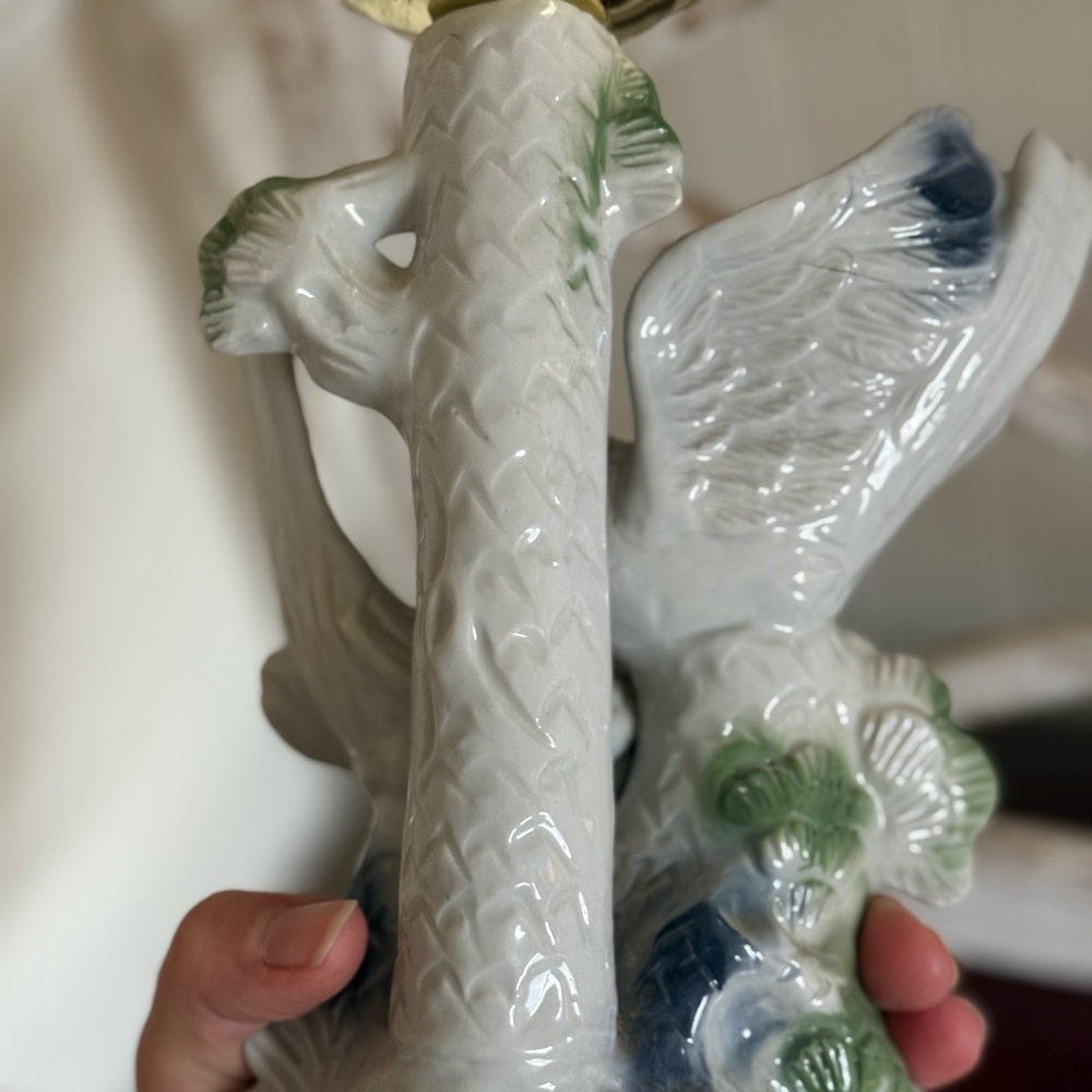 Elegant Vintage Ceramic Bird Lamp with Gold Accents - Picture 7 of 8
